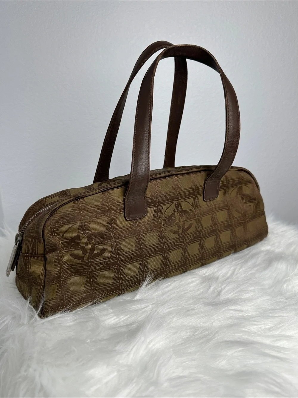 💯Authentic Vintage Chanel Travel Line Jacquard Handbag – Brown🍀